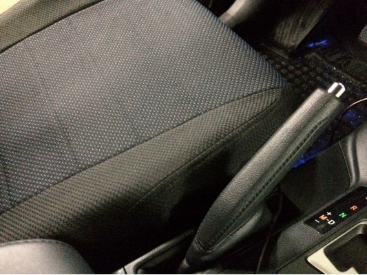 Авточехлы на Toyota RAV 4 CA40