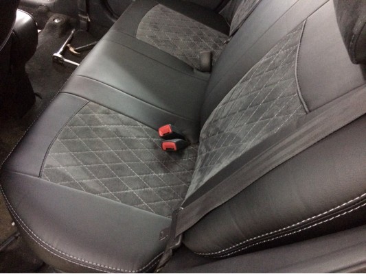 Авточехлы на Toyota Yaris